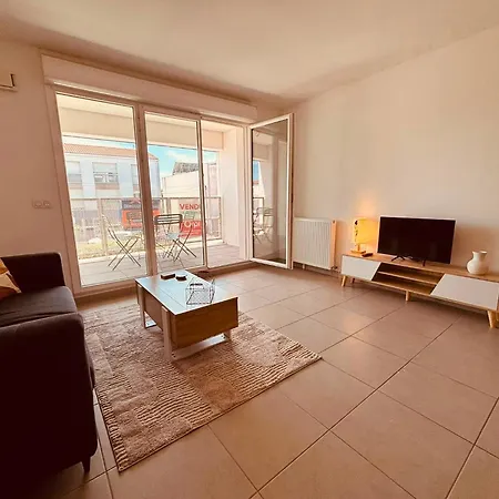 2 Apartment *